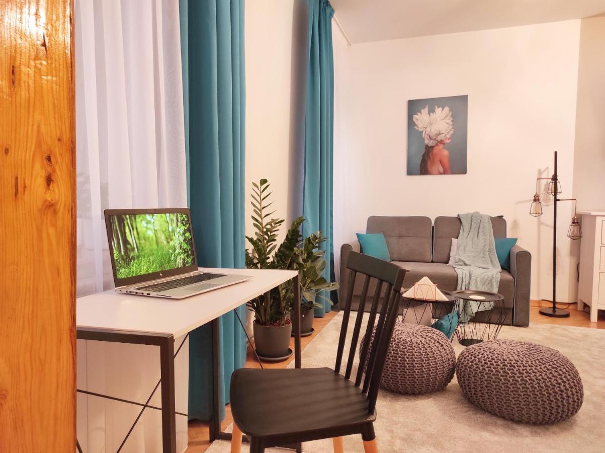 Garden Hideout - Central Apartment Braşov Exteriör bild